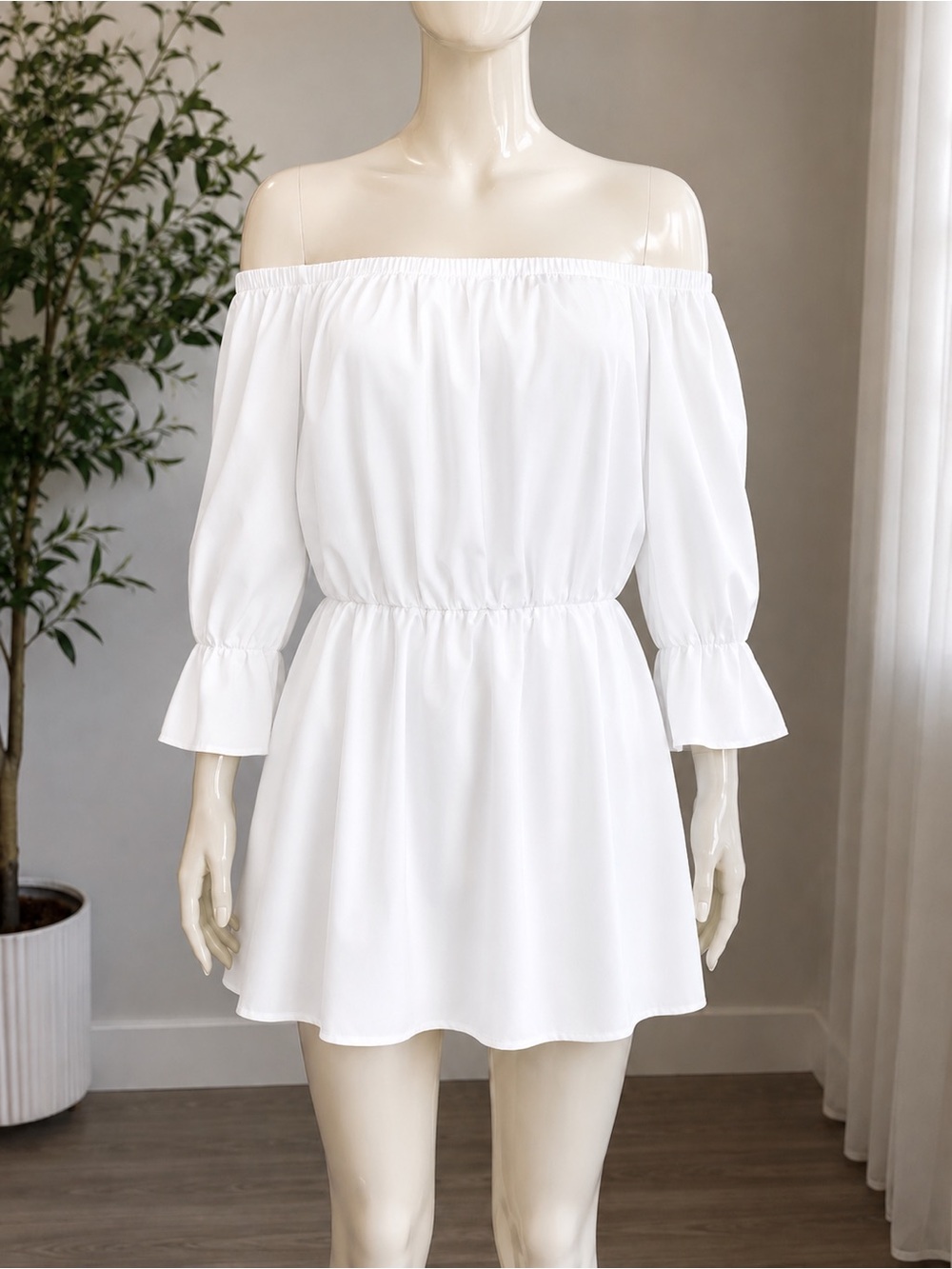 🆕 BRAND NEW Off-Shoulder White Mini Dress with Elastic Waist
